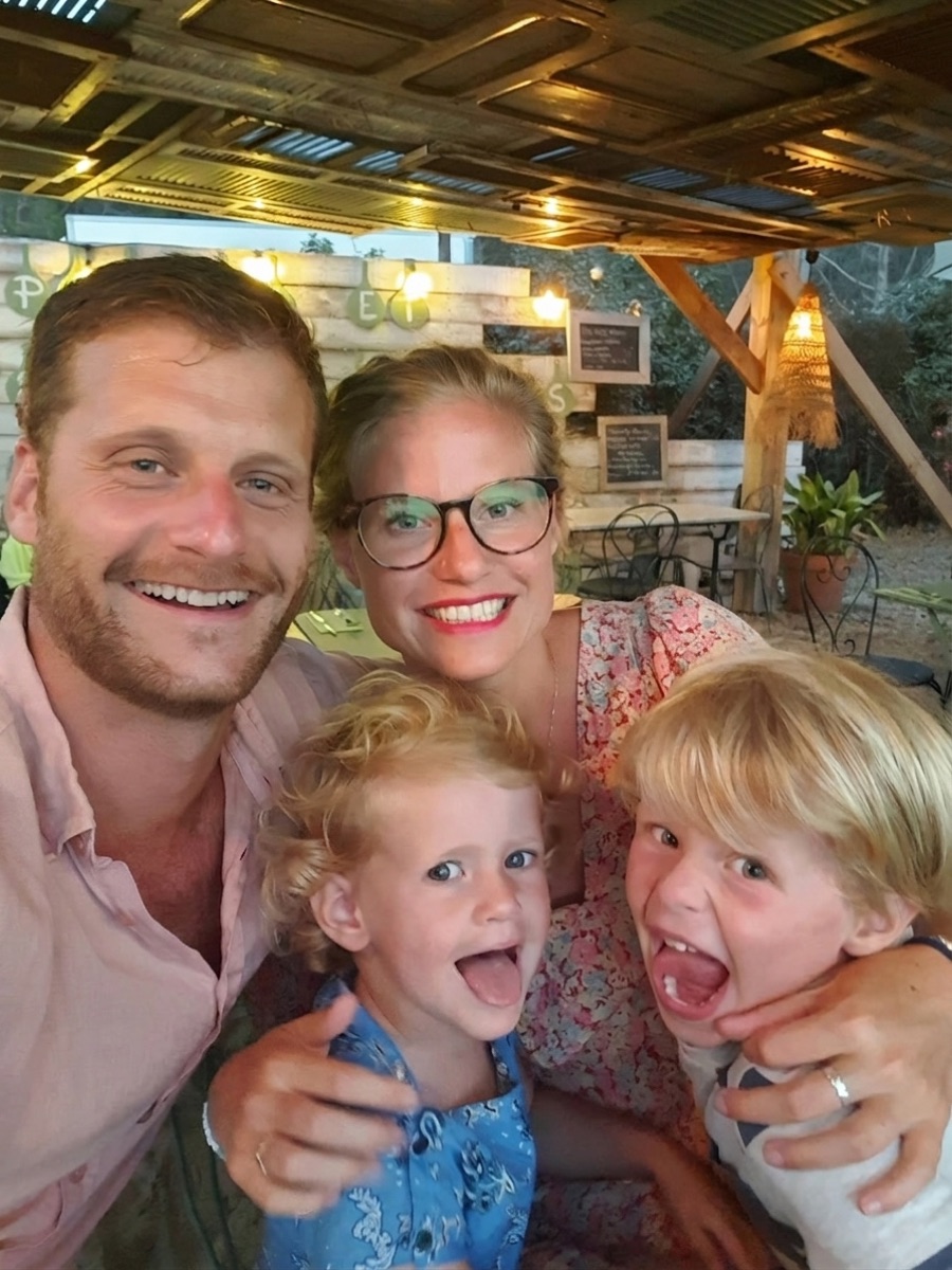 Papa, Maman, Arthur et Coline — la famille Cheeky Monkey