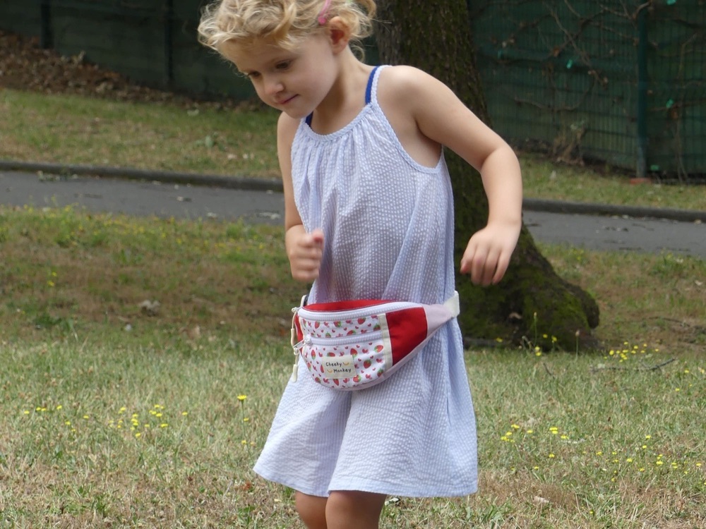 Sac banane enfant Fraise - vue de détail